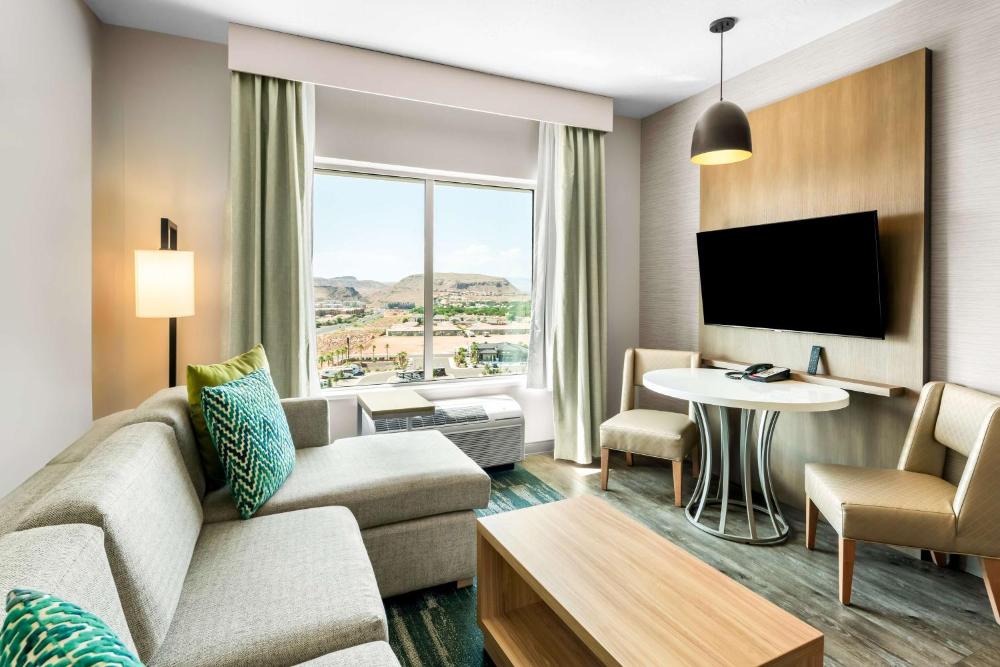 Suite with Two Queen Beds and Communication Assistance interior